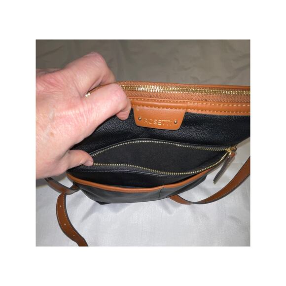 Rosetti Purse in Black‎ Vegan Leather - Lots of Pockets! - Picture 7 of 13